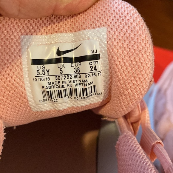 NEW❤️‍🔥In Box Nike Air Max 95 PE Coral Stardust (GS) - Picture 5 of 6